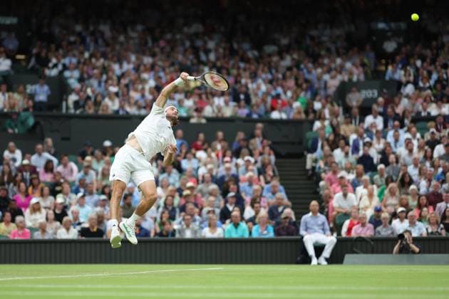 Stefanos Tsitsipas (Gre) with Andy Murray (GB) during the 2023 Wimbledon Championships on July 6, 2023 at All England Lawn Tennis & Croquet Club in Wimbledon, England  Copyright: xAntoinexCouvercelle DPPI IPAxSpox xIPAxSportx 0 IPA_IPA39090952