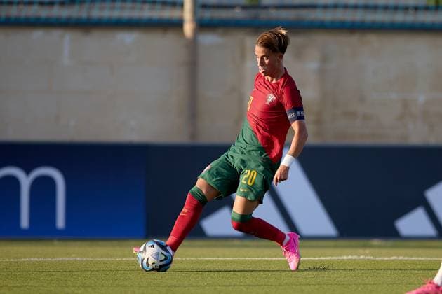 TA™QALI, MALTA JULY 6: Portugal Under-19 national soccer team player and captain Hugo FÃ lix controls the ball during the UEFA European Under-19 Championship 2022 23 Group A match between Portugal and Italy at the Centenary Stadium on July 6, 2023, in Ta™ Qali, Malta. UEFA European Under-19 Championship 2022 23 Final Tournament in Malta UEFA_U19_2023