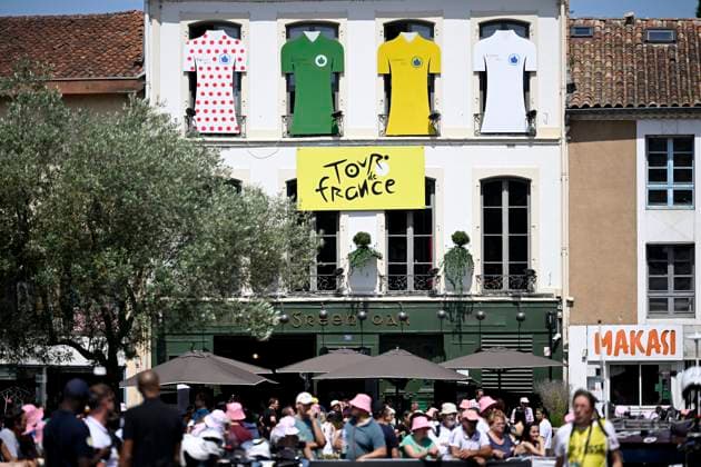 Tour de France 2023 - Stage 07 BORDEAUX, FRANCE - JULY 07 : Illustration picture of supporters during stage 7 of the 110th edition of the Tour de France 2023 cycling race, a stage of 170 kms with start in Mont-de-Marsan and finish in Bordeaux on July 07, 2023 in Bordeaux, France, 07 07 2023 ( Motordriver Kenny Verfaillie - Bordeaux France  Copyright: xNicoxVereeckenx