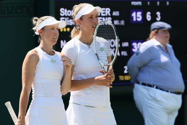 Australian Storm Sanders and Belgian Elise Mertens pictured during a doubles tennis match between Belgian-Australian pair Mertens-Sanders and Ukrainian-Polish pair Kichenok-Rosolska, in round 1 of the women s doubles at the 2023 Wimbledon grand slam tennis tournament at the All England Tennis Club, in south-west London, Britain, Friday 07 July 2023. BENOITxDOPPAGNE  x70232921x
