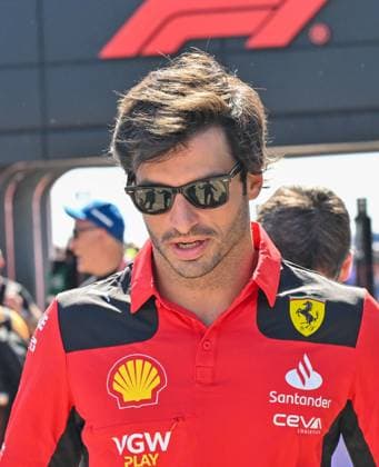 Formula 1 Lenovo British Grand Prix Carlos Sainz arrives in the Paddock on practice day during the Formula 1 Aramco British Grand Prix at Silverstone, Towcester, Northamptonshire, UK on July 07 2023. Lee Floyd, Credit:Lee Floyd Avalon UK, Northamptonshire, Towcester, Silverstone  Copyright: xLeexFloydx xAvalonx 0787696671