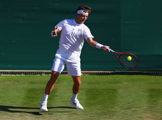 Mandatory Credit: Photo by Simon Dael Shutterstock (13995929ec) Liam Broady during his third round match Wimbledon Tennis Championships, Day 5, The All England Lawn Tennis and Croquet Club, London, UK - 07 Jul 2023 Wimbledon Tennis Championships, Day 5, The All England Lawn Tennis and Croquet Club, London, UK - 07 Jul 2023  Copyright: xSimonxDael Shutterstockx 13995929ec