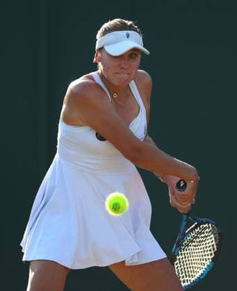 Mandatory Credit: Photo by Ella Ling Shutterstock (13995924dt) Sofia Kenin in action against Elina Svitolina Wimbledon Tennis Championships, Day 5, The All England Lawn Tennis and Croquet Club, London, UK - 07 Jul 2023 Wimbledon Tennis Championships, Day 5, The All England Lawn Tennis and Croquet Club, London, UK - 07 Jul 2023  Copyright: xEllaxLing Shutterstockx 13995924dt