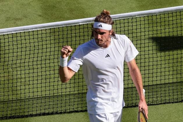 2023 Wimbledon Tournament LONDRES, LO - 07.07.2023: 2023 WIMBLEDON TOURNAMENT - Stefanos Tsitsipas (GRE) during Wimbledon 2023 Tournament held in London, England. (Photo: Andre Chaco Fotoarena) x2398487x  AndrexChaco