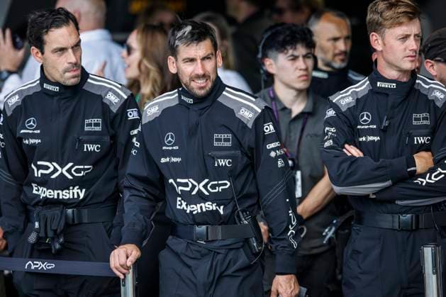 APEX APXGP Team crew in the garage for the F1 movie by Apple Studios Bruckheimer Films during the 2023 Formula 1 Aramco British Grand Prix, 10th round of the 2023 Formula One World Championship, WM, Weltmeisterschaft from July 7 to 9, 2023 on the Silverstone Circuit, in Silverstone, United Kingdom - F1 - BRITISH GRAND PRIX 2023 DPPI Panoramic  00123024__R3_9116 