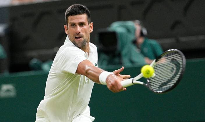 Mandatory Credit: Photo by Dave Shopland Shutterstock (13995926aq) Novak Djokovic in action against Stan Wawrinka Wimbledon Tennis Championships, Day 5, The All England Lawn Tennis and Croquet Club, London, UK - 07 Jul 2023 Wimbledon Tennis Championships, Day 5, The All England Lawn Tennis and Croquet Club, London, UK - 07 Jul 2023  Copyright: xDavexShopland Shutterstockx 13995926aq