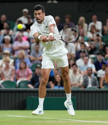 Mandatory Credit: Photo by Dave Shopland Shutterstock (13995926as) Novak Djokovic in action against Stan Wawrinka Wimbledon Tennis Championships, Day 5, The All England Lawn Tennis and Croquet Club, London, UK - 07 Jul 2023 Wimbledon Tennis Championships, Day 5, The All England Lawn Tennis and Croquet Club, London, UK - 07 Jul 2023  Copyright: xDavexShopland Shutterstockx 13995926as