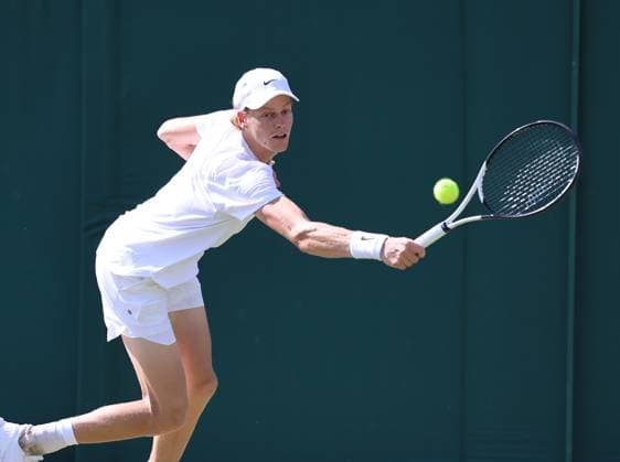TENNIS - Wimbledon 2023 LONDON,ENGLAND,08.JUL.23 - TENNIS - ATP, Tennis Herren World Tour, Wimbledon, Grand Slam. Image shows Jannick Sinner (ITA).  GEPAxpictures xAlanxGrieves