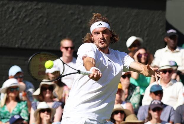TENNIS - Wimbledon 2023 LONDON,ENGLAND,08.JUL.23 - TENNIS - ATP, Tennis Herren World Tour, Wimbledon, Grand Slam. Image shows Stefanos Tsitsipas (GRE).  GEPAxpictures xAlanxGrieves