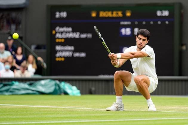 Mandatory Credit: Photo by Dave Shopland Shutterstock (14001531am) Carlos Alcaraz during his third round match Wimbledon Tennis Championships, Day 6, The All England Lawn Tennis and Croquet Club, London, UK - 08 Jul 2023 Wimbledon Tennis Championships, Day 6, The All England Lawn Tennis and Croquet Club, London, UK - 08 Jul 2023  Copyright: xDavexShopland Shutterstockx 14001531am