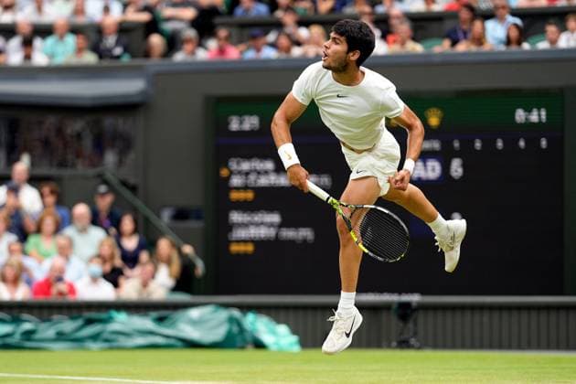 Mandatory Credit: Photo by Dave Shopland Shutterstock (14001531bc) Carlos Alcaraz during his third round match Wimbledon Tennis Championships, Day 6, The All England Lawn Tennis and Croquet Club, London, UK - 08 Jul 2023 Wimbledon Tennis Championships, Day 6, The All England Lawn Tennis and Croquet Club, London, UK - 08 Jul 2023  Copyright: xDavexShopland Shutterstockx 14001531bc