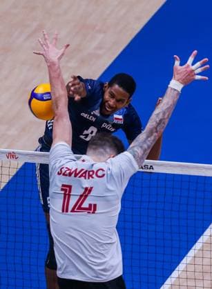 (230708) -- PASAY CITY, July 8, 2023 -- Wilfredo Leon Venero (top) of Poland competes during the Pool 6 match between Poland and Canada at the Men s Volleyball Nations League in Pasay City, the Philippines, July 8, 2023. ) (SP)THE PHILIPPINES-PASAY CITY-VOLLEYBALL-NATIONS LEAGUE-MEN-POL VS CAN RouellexUmali 