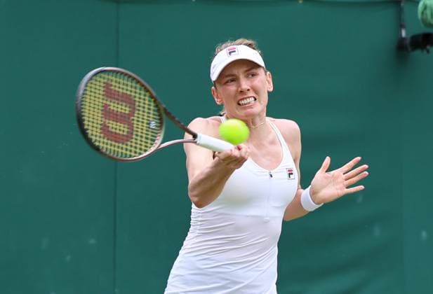 TENNIS - Wimbledon 2023 LONDON,ENGLAND,08.JUL.23 - TENNIS - WTA, Tennis Damen World Tour, Wimbledon, Grand Slam. Image shows Ekaterina Alexandrova (RUS).  GEPAxpictures xAlanxGrieves