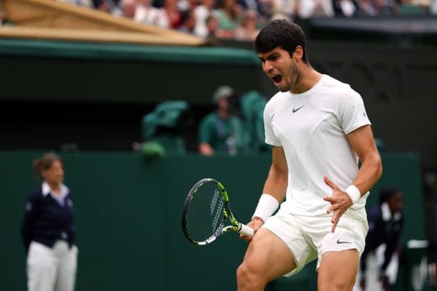 Mandatory Credit: Photo by Ella Ling Shutterstock (14001529ah) Carlos Alcaraz during his third round match Wimbledon Tennis Championships, Day 6, The All England Lawn Tennis and Croquet Club, London, UK - 08 Jul 2023 Wimbledon Tennis Championships, Day 6, The All England Lawn Tennis and Croquet Club, London, UK - 08 Jul 2023  Copyright: xEllaxLing Shutterstockx 14001529ah