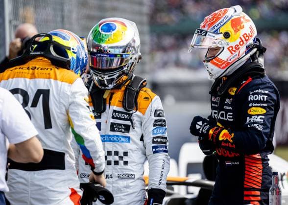 SILVERSTONE - Oscar Piastri (McLaren), Lando Norris (McLaren) and Max Verstappen (Red Bull Racing) after qualifying for the Grand Prix of Great Britain at the Silverstone Circuit. ANP SEM VAN DER WAL F1 Grand Prix of Great Britain - Qualifying 2023 xVIxANPxSportx xxANPxIVx 473268786 originalFilename: 473268786.jpg