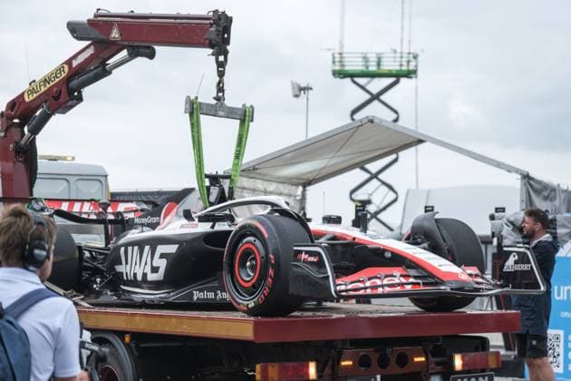 Defective Haas VF 23 of Kevin Magnussen DEN, MoneyGram Haas F1 Team 20 , British Grand Prix, Silverstone, Motorsport, Formula 1, British Grand Prix, Silverstone, Motorsport, Formula 1 Towcester Copyright: xEibner-Pressefotox EP_EER