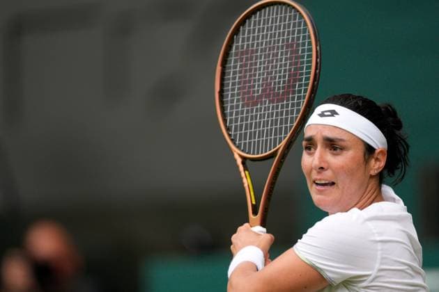Mandatory Credit: Photo by Dave Shopland Shutterstock (14001531en) Ons Jabeur during her third round match Wimbledon Tennis Championships, Day 6, The All England Lawn Tennis and Croquet Club, London, UK - 08 Jul 2023 Wimbledon Tennis Championships, Day 6, The All England Lawn Tennis and Croquet Club, London, UK - 08 Jul 2023  Copyright: xDavexShopland Shutterstockx 14001531en