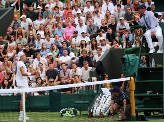 Mandatory Credit: Photo by Ella Ling Shutterstock (14001529bi) Holger Rune argues with the umpire during his third round match Wimbledon Tennis Championships, Day 6, The All England Lawn Tennis and Croquet Club, London, UK - 08 Jul 2023 Wimbledon Tennis Championships, Day 6, The All England Lawn Tennis and Croquet Club, London, UK - 08 Jul 2023  Copyright: xEllaxLing Shutterstockx 14001529bi