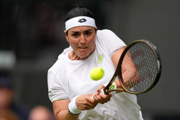 Mandatory Credit: Photo by Dave Shopland Shutterstock (14001531ey) Ons Jabeur during her third round match Wimbledon Tennis Championships, Day 6, The All England Lawn Tennis and Croquet Club, London, UK - 08 Jul 2023 Wimbledon Tennis Championships, Day 6, The All England Lawn Tennis and Croquet Club, London, UK - 08 Jul 2023  Copyright: xDavexShopland Shutterstockx 14001531ey