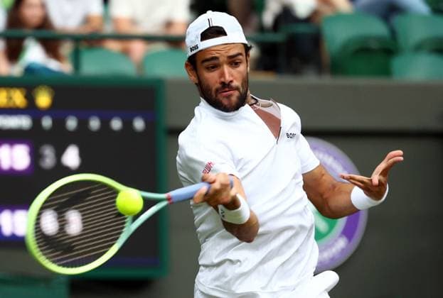 Mandatory Credit: Photo by Simon Dael Shutterstock (14001530fb) Matteo Berrettini during his third round match Wimbledon Tennis Championships, Day 6, The All England Lawn Tennis and Croquet Club, London, UK - 08 Jul 2023 Wimbledon Tennis Championships, Day 6, The All England Lawn Tennis and Croquet Club, London, UK - 08 Jul 2023  Copyright: xSimonxDael Shutterstockx 14001530fb