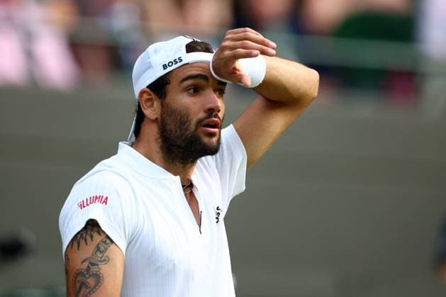 Mandatory Credit: Photo by Simon Dael Shutterstock (14001530ff) Matteo Berrettini during his third round match Wimbledon Tennis Championships, Day 6, The All England Lawn Tennis and Croquet Club, London, UK - 08 Jul 2023 Wimbledon Tennis Championships, Day 6, The All England Lawn Tennis and Croquet Club, London, UK - 08 Jul 2023  Copyright: xSimonxDael Shutterstockx 14001530ff