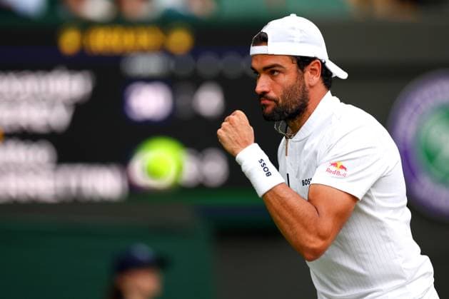 Mandatory Credit: Photo by Simon Dael Shutterstock (14001530fg) Matteo Berrettini during his third round match Wimbledon Tennis Championships, Day 6, The All England Lawn Tennis and Croquet Club, London, UK - 08 Jul 2023 Wimbledon Tennis Championships, Day 6, The All England Lawn Tennis and Croquet Club, London, UK - 08 Jul 2023  Copyright: xSimonxDael Shutterstockx 14001530fg