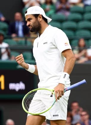 Mandatory Credit: Photo by Simon Dael Shutterstock (14001530fv) Matteo Berrettini during his third round match Wimbledon Tennis Championships, Day 6, The All England Lawn Tennis and Croquet Club, London, UK - 08 Jul 2023 Wimbledon Tennis Championships, Day 6, The All England Lawn Tennis and Croquet Club, London, UK - 08 Jul 2023  Copyright: xSimonxDael Shutterstockx 14001530fv