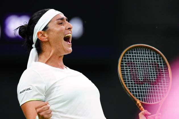 Mandatory Credit: Photo by Javier Garcia Shutterstock (14001532ip) Ons Jabeur celebrates victory in her third round match Wimbledon Tennis Championships, Day 6, The All England Lawn Tennis and Croquet Club, London, UK - 08 Jul 2023 Wimbledon Tennis Championships, Day 6, The All England Lawn Tennis and Croquet Club, London, UK - 08 Jul 2023  Copyright: xJavierxGarcia Shutterstockx 14001532ip