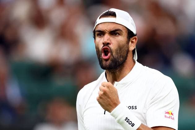 Mandatory Credit: Photo by Simon Dael Shutterstock (14001530gf) Matteo Berrettini celebrates during his third round match Wimbledon Tennis Championships, Day 6, The All England Lawn Tennis and Croquet Club, London, UK - 08 Jul 2023 Wimbledon Tennis Championships, Day 6, The All England Lawn Tennis and Croquet Club, London, UK - 08 Jul 2023  Copyright: xSimonxDael Shutterstockx 14001530gf