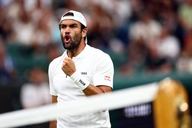 Mandatory Credit: Photo by Simon Dael Shutterstock (14001530gg) Matteo Berrettini celebrates during his third round match Wimbledon Tennis Championships, Day 6, The All England Lawn Tennis and Croquet Club, London, UK - 08 Jul 2023 Wimbledon Tennis Championships, Day 6, The All England Lawn Tennis and Croquet Club, London, UK - 08 Jul 2023  Copyright: xSimonxDael Shutterstockx 14001530gg