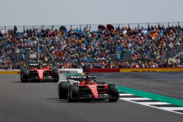 Sport Bilder des Tages 16 LECLERC Charles (mco), Scuderia Ferrari SF-23, action 55 SAINZ Carlos (spa), Scuderia Ferrari SF-23, action during the 2023 Formula 1 Aramco British Grand Prix, 10th round of the 2023 Formula One World Championship, WM, Weltmeisterschaft from July 7 to 9, 2023 on the Silverstone Circuit, in Silverstone, United Kingdom Copyright: xDppi DPPI IPAxSportx xipa-agencyx xIPAxSportx 0 IPA_IPA39126328