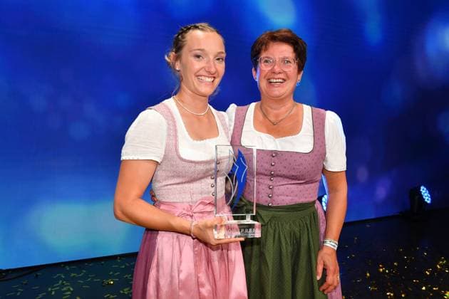 Katharian Schmid with mother Bavarian Sports Award 2023 prize, honor, award ceremony BMW World Munich 08 July 2023