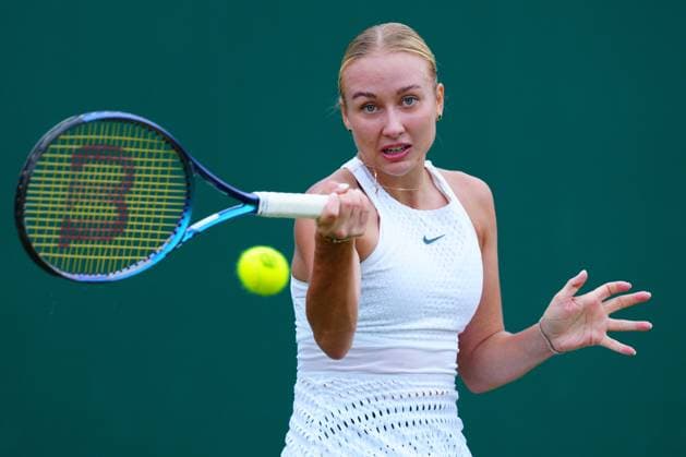 Mandatory Credit: Photo by Javier Garcia Shutterstock (14003010i) Anastasia Potapova during her third round match Wimbledon Tennis Championships, Day 7, The All England Lawn Tennis and Croquet Club, London, UK - 09 Jul 2023 Wimbledon Tennis Championships, Day 7, The All England Lawn Tennis and Croquet Club, London, UK - 09 Jul 2023  Copyright: xJavierxGarcia Shutterstockx 14003010i