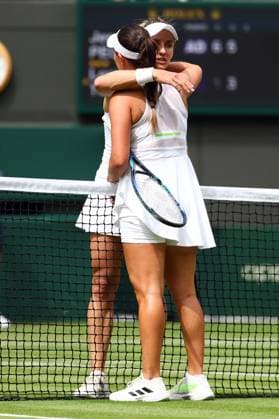 Mandatory Credit: Photo by Simon Dael Shutterstock (14003009aw) Jessica Pegula celebrates victory in her fourth round match against Lesia Tsurenko Wimbledon Tennis Championships, Day 7, The All England Lawn Tennis and Croquet Club, London, UK - 09 Jul 2023 Wimbledon Tennis Championships, Day 7, The All England Lawn Tennis and Croquet Club, London, UK - 09 Jul 2023  Copyright: xSimonxDael Shutterstockx 14003009aw