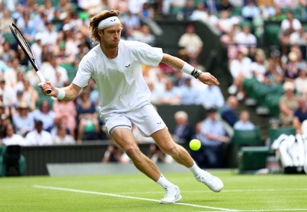 Mandatory Credit: Photo by Simon Dael Shutterstock (14003009cd) Andrey Rublev during his fourth round match Wimbledon Tennis Championships, Day 7, The All England Lawn Tennis and Croquet Club, London, UK - 09 Jul 2023 Wimbledon Tennis Championships, Day 7, The All England Lawn Tennis and Croquet Club, London, UK - 09 Jul 2023  Copyright: xSimonxDael Shutterstockx 14003009cd