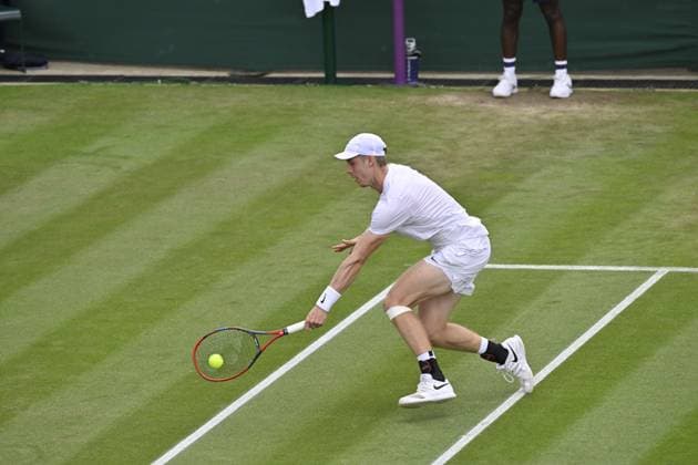 Tennis : Wimbledon 2023 - Angleterre - Denis Shapovalov - Canada Tennis : Wimbledon 2023 - Angleterre- 09 07 23 ChrysleneCaillaud Panoramic  