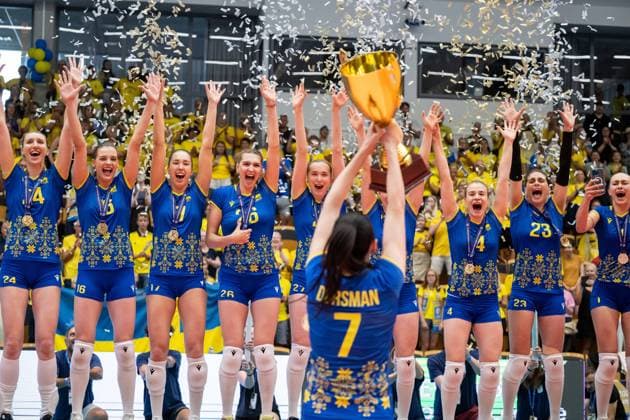 Bilder des Jahres 2023, Sport 07 Juli Sport Themen der Woche KW27 Sport Bilder des Tages 230709 Players of Ukraine celebrate after the European Golden League final between Sweden and Ukraine on July 9, 2023 in Lund. Photo: Mathilda Ahlberg BILDBYRAN kod MA MA0495 volleyboll volleyball european golden league final sverige ukraine sweden dam bbeng jubel *** 230709 Players of Ukraine celebrate after the European Golden League final between Sweden and Ukraine on July 9, 2023 in Lund Photo Mathilda Ahlberg BILDBYRAN code MA MA0495 volleyball volleyball european golden league final sverige ukraine sweden dam bbeng jubel  Copyright: MATHILDAxAHLBERG BB230709MA037