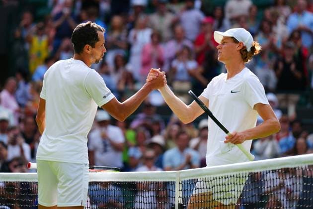 Mandatory Credit: Photo by Javier Garcia Shutterstock (14003010es) Jannik Sinner celebrates victory in his fourth round match against Daniel Elahi Galan Wimbledon Tennis Championships, Day 7, The All England Lawn Tennis and Croquet Club, London, UK - 09 Jul 2023 Wimbledon Tennis Championships, Day 7, The All England Lawn Tennis and Croquet Club, London, UK - 09 Jul 2023  Copyright: xJavierxGarcia Shutterstockx 14003010es