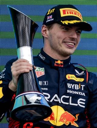 SILVERSTONE - Max Verstappen (Red Bull Racing) on the podium during the Grand Prix of Great Britain at the Silverstone Circuit. ANP SEM VAN DER WAL F1 Grand Prix of Great Britain 2023 xVIxANPxSportx xxANPxIVx 473332574 originalFilename: 473332574.jpg