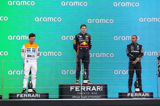 podium VERSTAPPEN Max (ned), Red Bull Racing RB19, NORRIS Lando (gbr), McLaren F1 Team MCL60, HAMILTON Lewis (gbr), Mercedes AMG F1 Team W14, portrait during the 2023 Formula 1 Aramco British Grand Prix, 10th round of the 2023 Formula One World Championship, WM, Weltmeisterschaft from July 7 to 9, 2023 on the Silverstone Circuit, in Silverstone, United Kingdom - F1 - BRITISH GRAND PRIX 2023 - RACE DPPI Panoramic 00123025_AV6_8922
