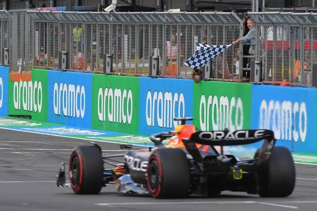 F1 Grand Prix of Great Britain Chequred flag is waved as Max Verstappen of the Netherlands driving ( 1) Oracle Red Bull Racing RB19 crosses the line winning the Formula 1 Aramco British Grand Prix at Silverstone Circuit, Towcester, UK on Sunday 9th July 2023. United Kingdom  Copyright: xMIxNewsx originalFilename:fletcher-formula1230709_npKsQ.jpg