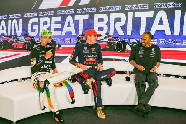 FORMULA 1 ARAMCO BRITISH GRAND PRIX 2023, 09 07 2023 Lando Norris 4 (GBR), McLaren MCL60 press conference, PK, Pressekonferenz with Max Verstappen 1 (NED), HONDA Red Bull Racing RB19 and Lewis Hamilton 44 (GBR), Mercedes AMG Petronas W14 laughing during the FORMULA 1 ARAMCO BRITISH GRAND PRIX 2023 at the Silverstone Circuit, Silverstone, United Kingdom on 9 July 2023 Editorial Use Only Copyright: xPhilxDuncanx ESM-0744-0027