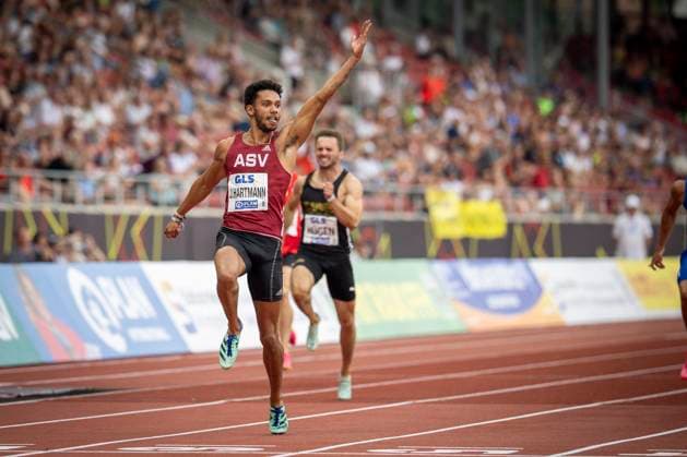 Bilder des Jahres 2023, Sport 07 Juli Sport Themen der Woche KW27 Sport Bilder des Tages Deutsche Leichtathletik-Meisterschaften; Kassel, 09.07.2023 Joshua Hartmann (ASV Koeln) laeuft ueber 200m deutschen Rekord und wird Deutscher Meister; Deutsche Leichtathletik-Meisterschaften am 09.07.2023 im Auestadion, Kassel (Hessen). *** German Athletics Championships Kassel, 09 07 2023 Joshua Hartmann ASV Koeln runs over 200m German record and becomes German Champion German Athletics Championships on 09 07 2023 in Auestadion, Kassel Hessen Copyright: xBEAUTIFULxSPORTS AxelxKohringx