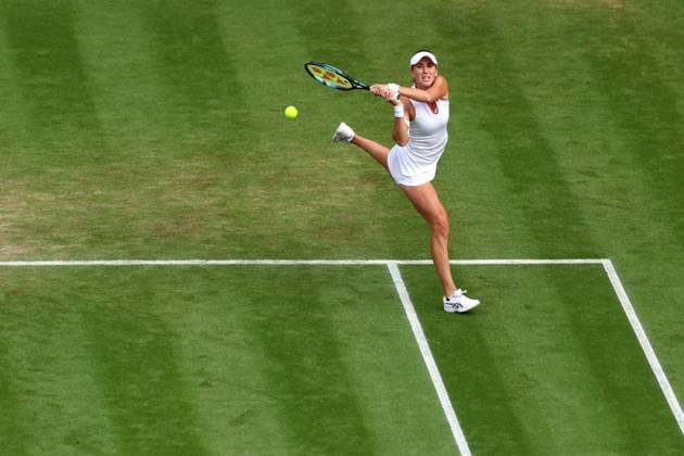 Sport Bilder des Tages Mandatory Credit: Photo by Simon Dael Shutterstock (14003009fe) Belinda Bencic during her fourth round match Wimbledon Tennis Championships, Day 7, The All England Lawn Tennis and Croquet Club, London, UK - 09 Jul 2023 Wimbledon Tennis Championships, Day 7, The All England Lawn Tennis and Croquet Club, London, UK - 09 Jul 2023  Copyright: xSimonxDael Shutterstockx 14003009fe