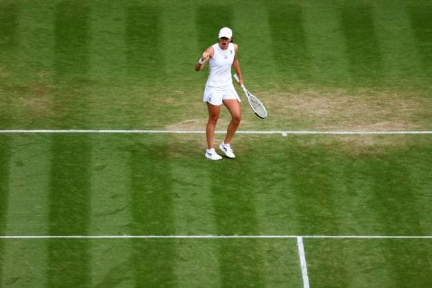 Mandatory Credit: Photo by Simon Dael Shutterstock (14003009fj) Iga Swiatek during her fourth round match Wimbledon Tennis Championships, Day 7, The All England Lawn Tennis and Croquet Club, London, UK - 09 Jul 2023 Wimbledon Tennis Championships, Day 7, The All England Lawn Tennis and Croquet Club, London, UK - 09 Jul 2023  Copyright: xSimonxDael Shutterstockx 14003009fj