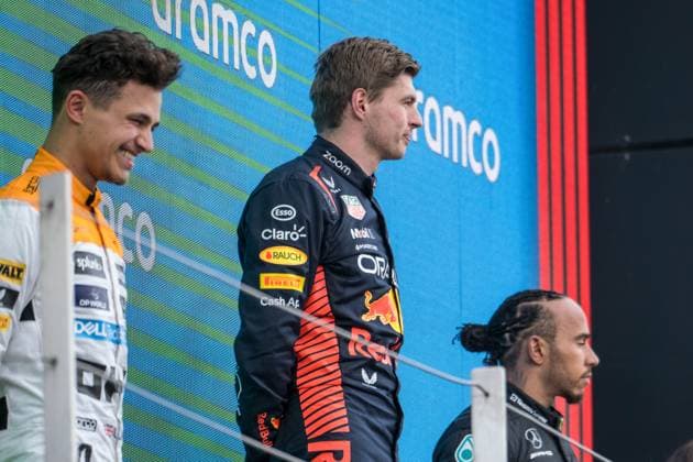Max Verstappen NED, Oracle Red Bull Racing 1 , Lando Norris UK, McLaren F1 Team 4 , Lewis Hamilton UK, Mercedes AMG Petronas F1 Team 44 British Grand Prix, Silverstone, Motorsport, Formula 1, 09 07 2023 British Grand Prix, Silverstone, Motorsport, Formula 1, 09 07 2023 Towcester Copyright: xEibner-Pressefoto MarkoxKnabx EP_EER