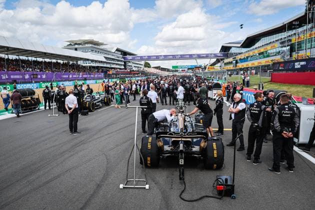 07 HAYES Sonny, Modified F2 car prepared by Mercedes Applied Science and Carlin for the fictional Apex APXGP team in the F1 movie by Apple Studios Bruckheimer Films, starting grid, grille de depart, during the 2023 Formula 1 Aramco British Grand Prix, 10th round of the 2023 Formula One World Championship, WM, Weltmeisterschaft from July 7 to 9, 2023 on the Silverstone Circuit, in Silverstone, United Kingdom - F1 - BRITISH GRAND PRIX 2023 - RACE DPPI Panoramic 00123025_AV3_8325
