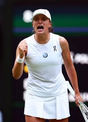 Mandatory Credit: Photo by Simon Dael Shutterstock (14003009fq) Iga Swiatek celebrates victory in her fourth round match Wimbledon Tennis Championships, Day 7, The All England Lawn Tennis and Croquet Club, London, UK - 09 Jul 2023 Wimbledon Tennis Championships, Day 7, The All England Lawn Tennis and Croquet Club, London, UK - 09 Jul 2023  Copyright: xSimonxDael Shutterstockx 14003009fq