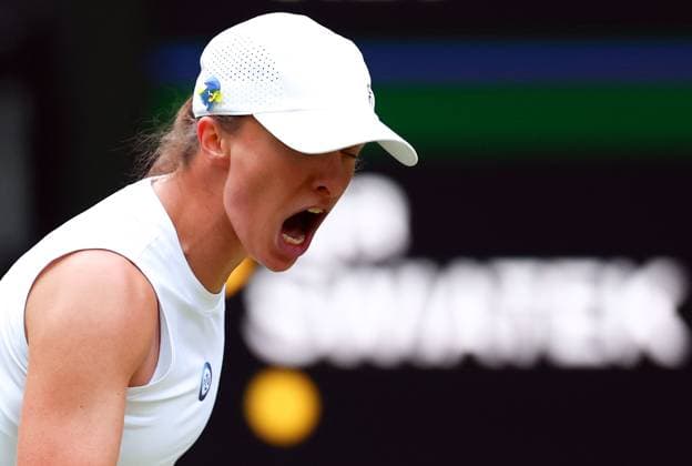 Mandatory Credit: Photo by Simon Dael Shutterstock (14003009fw) Iga Swiatek celebrates victory in her fourth round match Wimbledon Tennis Championships, Day 7, The All England Lawn Tennis and Croquet Club, London, UK - 09 Jul 2023 Wimbledon Tennis Championships, Day 7, The All England Lawn Tennis and Croquet Club, London, UK - 09 Jul 2023  Copyright: xSimonxDael Shutterstockx 14003009fw
