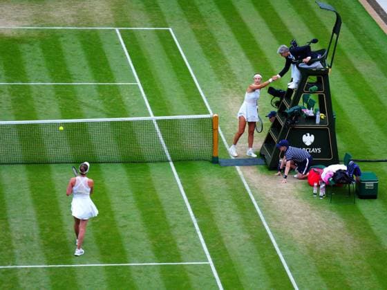Mandatory Credit: Photo by Javier Garcia Shutterstock (14003010ig) Elina Svitolina refuses to shake the hand of Victoria Azarenka after winning their fourth round match Wimbledon Tennis Championships, Day 7, The All England Lawn Tennis and Croquet Club, London, UK - 09 Jul 2023 Wimbledon Tennis Championships, Day 7, The All England Lawn Tennis and Croquet Club, London, UK - 09 Jul 2023  Copyright: xJavierxGarcia Shutterstockx 14003010ig